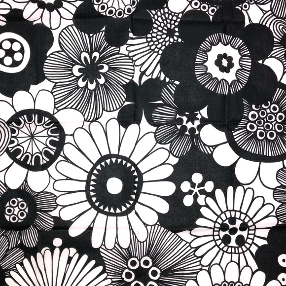 Marimekko bandana square scarf 25”x25” - Picture 7 of 7